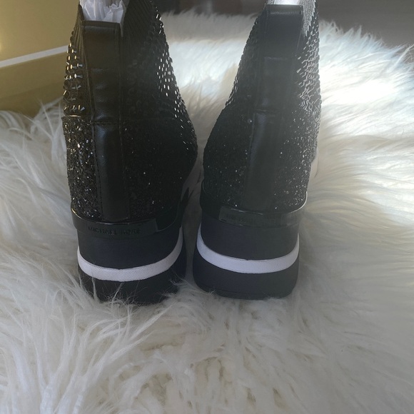 🌟MICHAEL KORS SKYLER BOOTIE🌟 - Picture 5 of 10